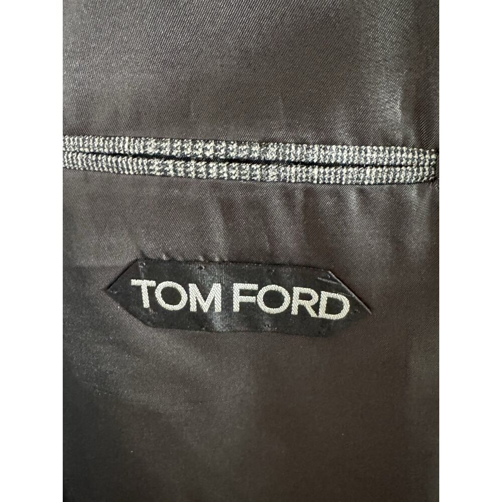 New with Tags Tom Ford Prince of Wales Houndstooth Gray Blazer 54 44R Peak Lapel - Picture 5 of 15